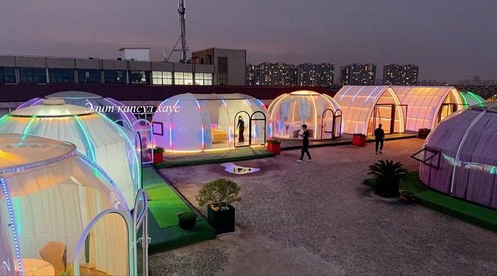 Тунгалаг гэр сууц